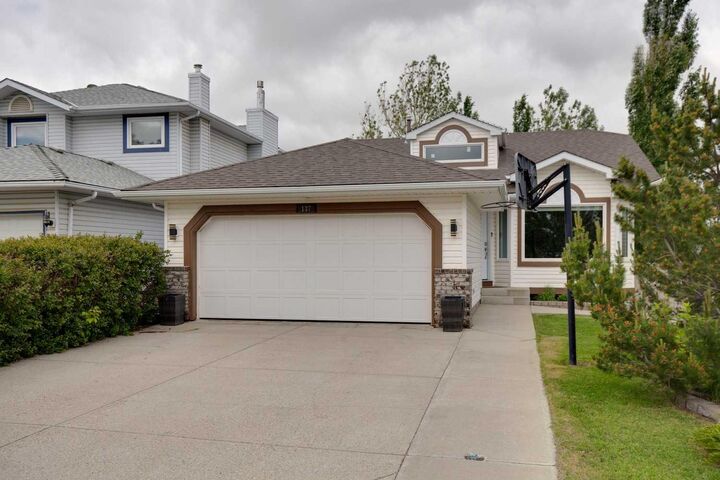 Property Photo:  137 Arbour Ridge Circle NW  AB T3G 3Y9 