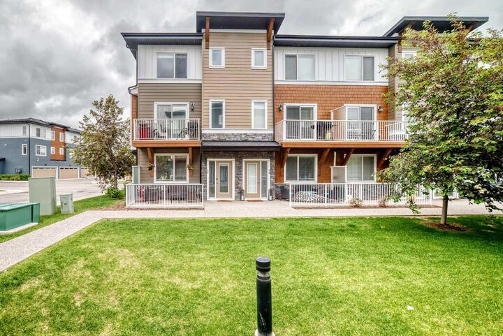 111 Rainbow Falls Gate 30 — photo 1