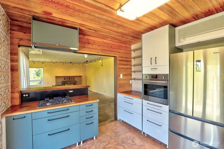 Property Photo:  27122  82nd Drive NW  WA 98292 