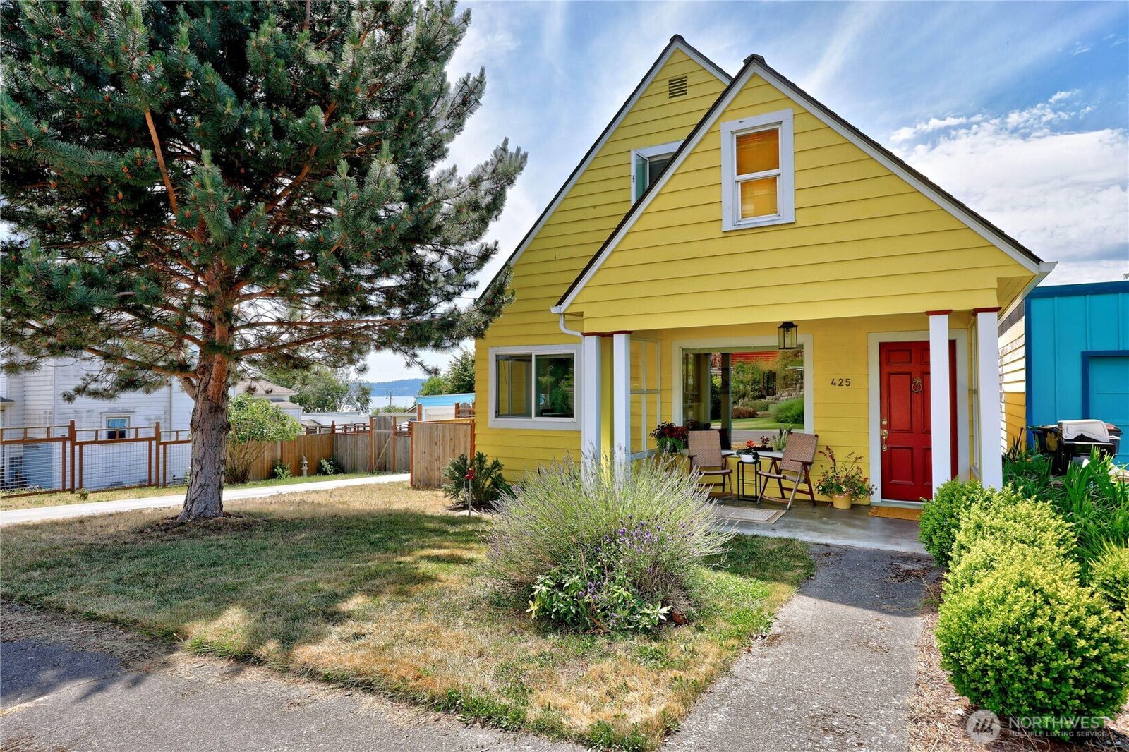 Property Photo:  425  Walker Street  WA 98368 
