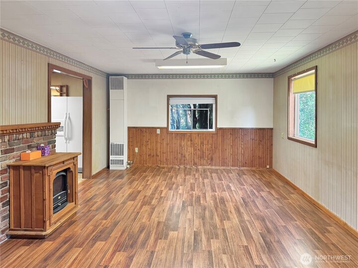 Property Photo: 111 S 1st Street WA 98946