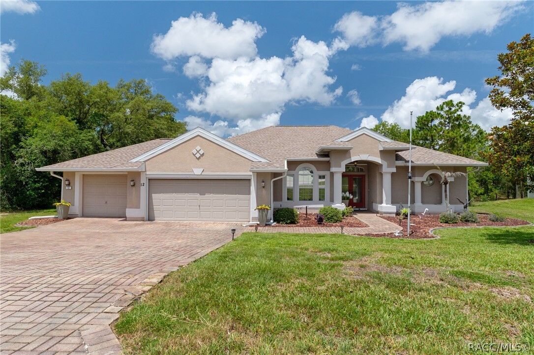 Property Photo:  12 Hackberry Drive  FL 34446 