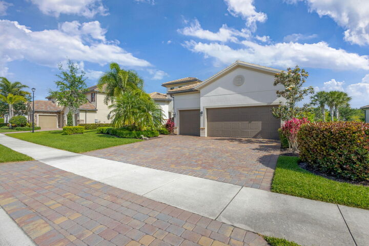 Property Photo: 532 Sonoma Isles Circle FL 33478