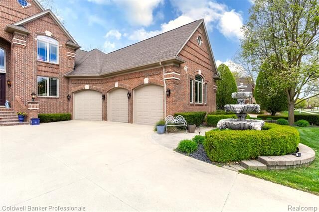 Property Photo: 57177 Covington Drive MI 48094