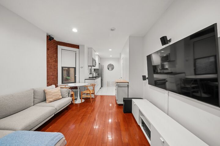 Property Photo:  175 Bleecker Street 11  NY 10012 