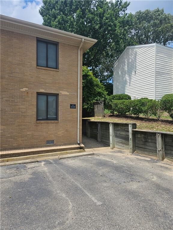 Property Photo: 405 32nd St 103 VA 23451