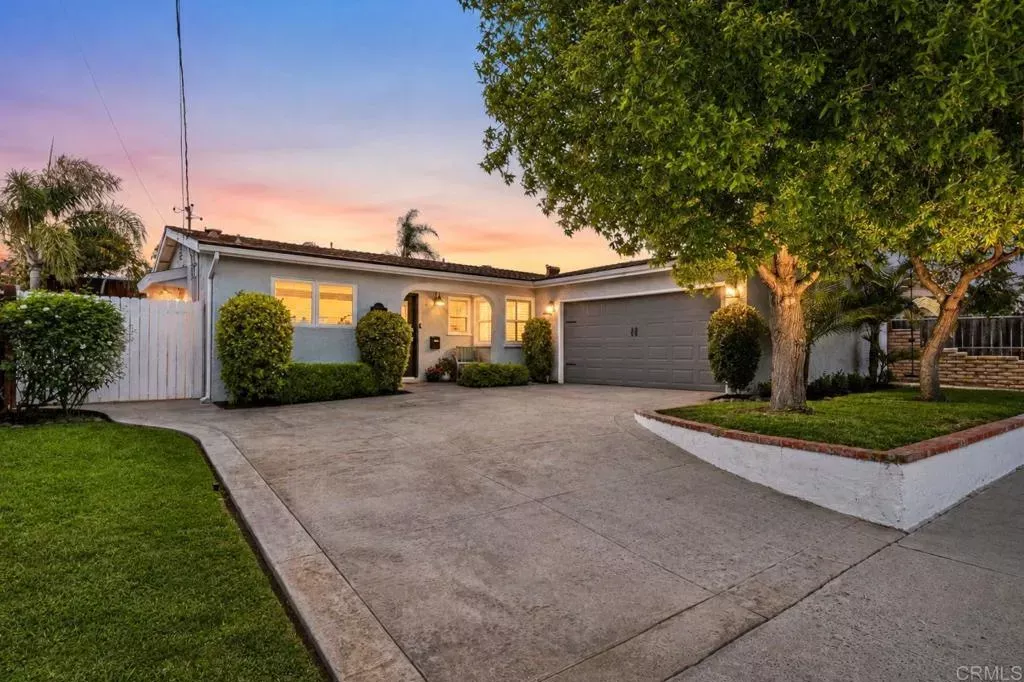 Property Photo: 5032 Mount Etna Drive CA 92117
