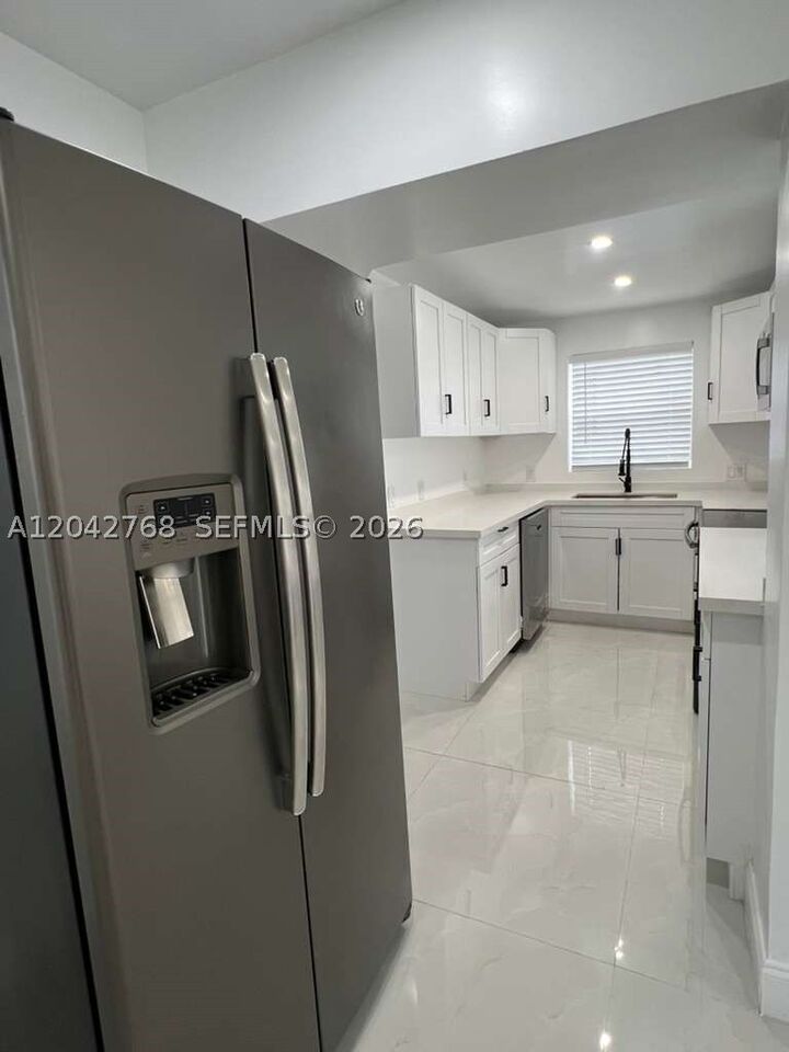 Property Photo:  2850 NW 7th St  FL 33311 