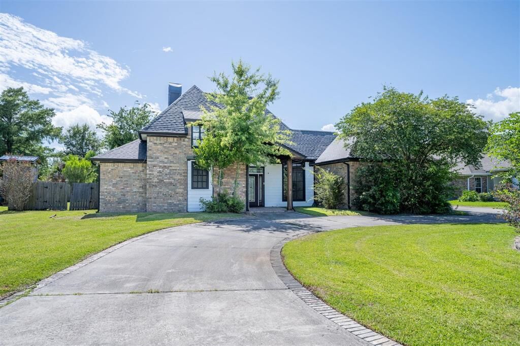 Property Photo: 4920 Westridge Park W Park LA 70605
