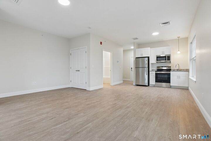 Property Photo:  55 Steele Boulevard 312  CT 06037 