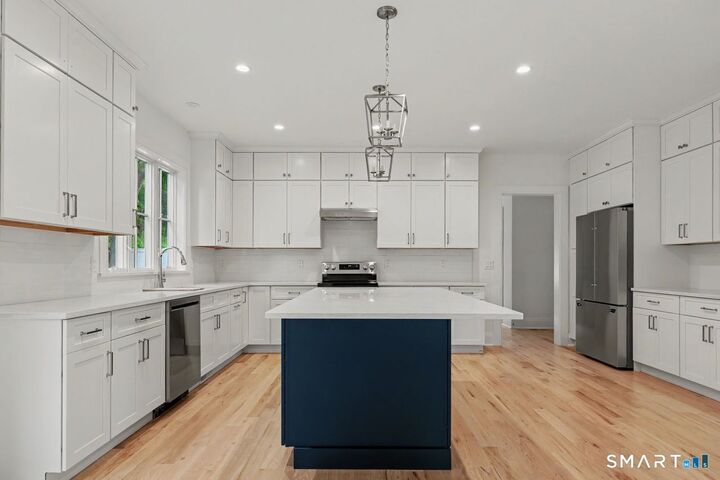 Property Photo:  195 S Water Street North  CT 06830 