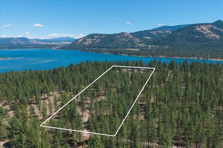 Property Photo:  30 Sunrise Ln  WA 99141 