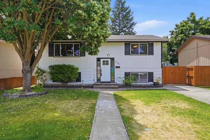 Property Photo:  4221 W Everett Ave  WA 99205 