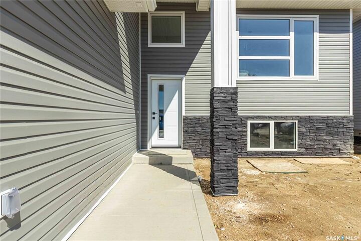 Property Photo: 836 Ballesteros Crescent SK S0K 4S4