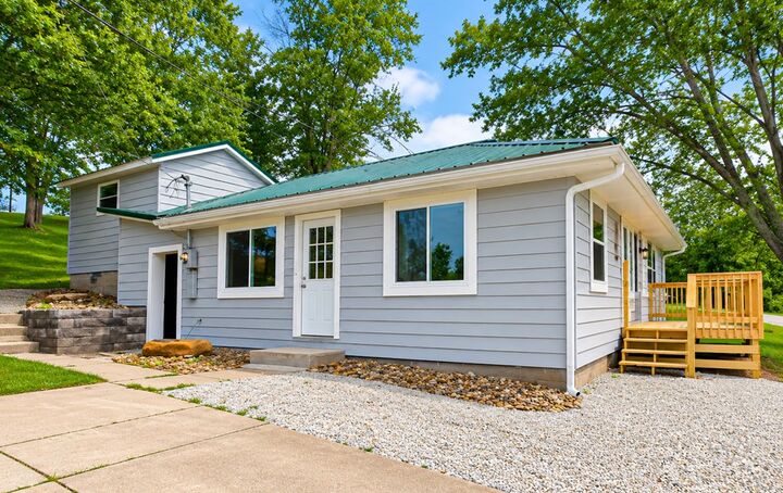 Property Photo:  1075 Neighborhood Road  OH 45631 