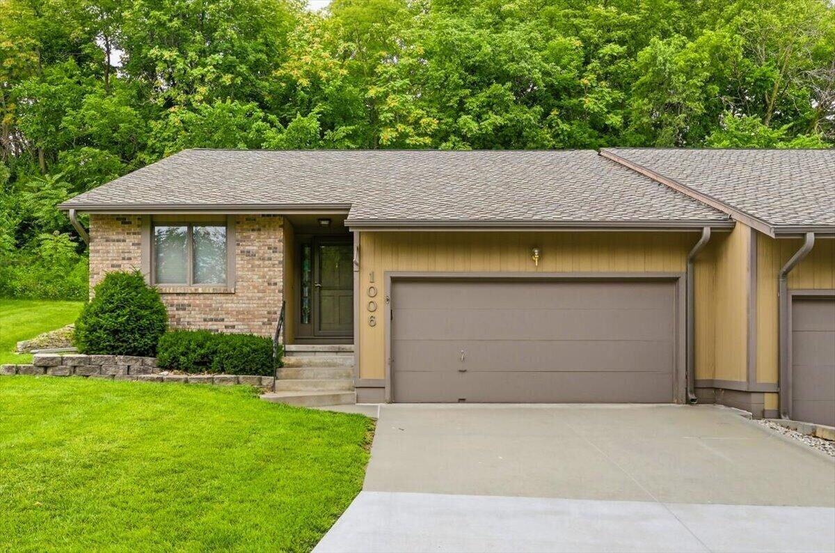 Property Photo:  1006 Arbor Ridge  Circle  IA 51503 