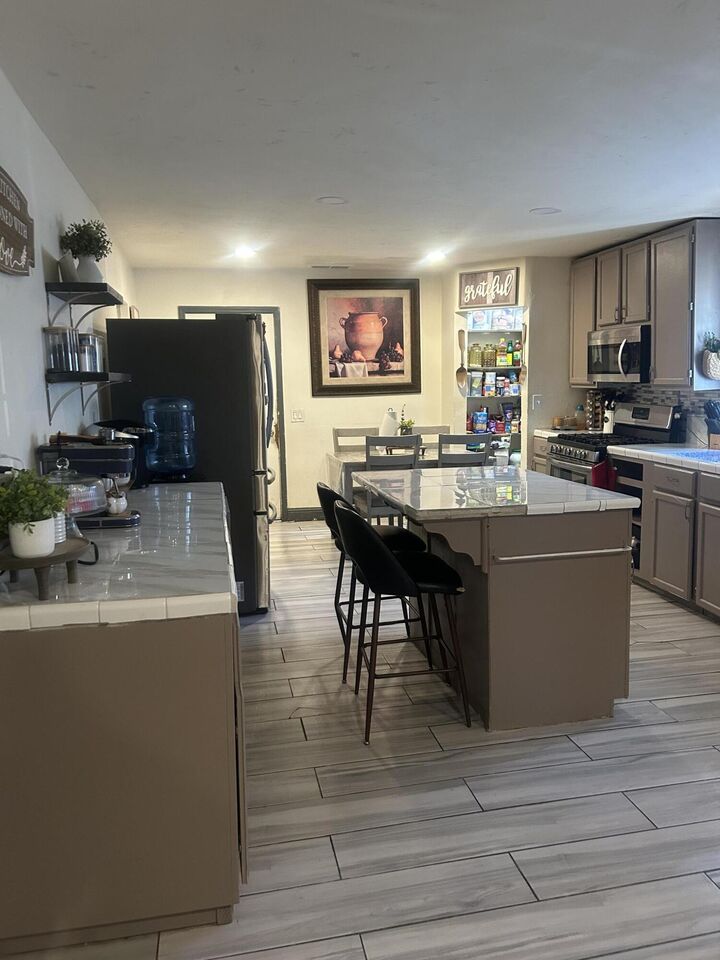 Property Photo: 125 S Orange Avenue CA 93221