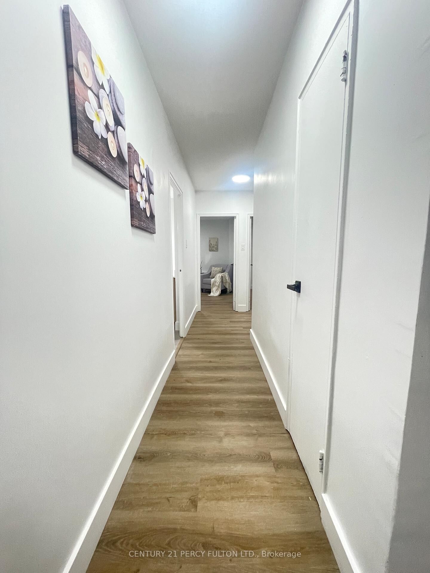 Property Photo:  8 Park Vista Drive 201  ON M4B 1A3 