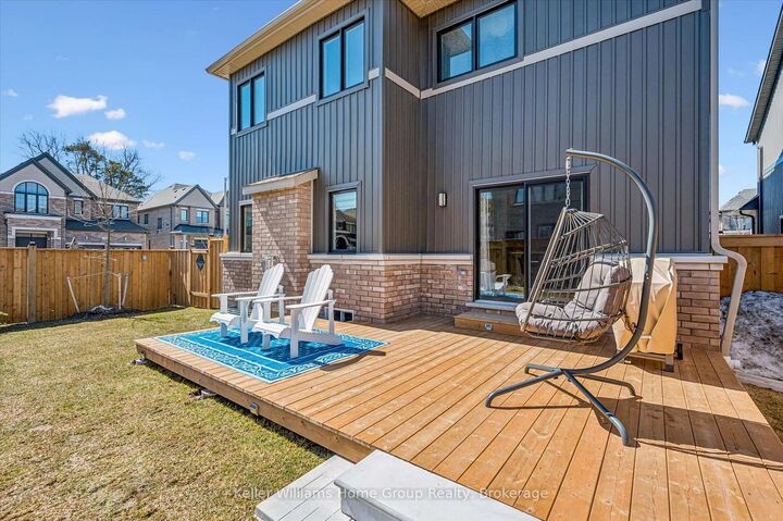160 Raftis Street — photo 1