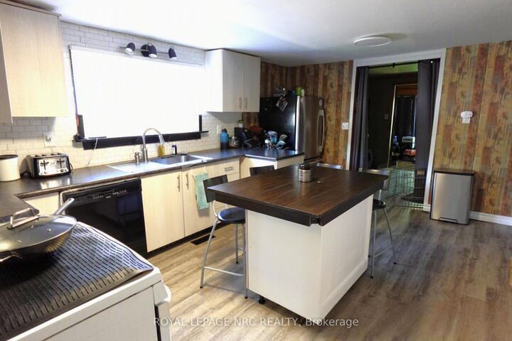Property Photo: 29 Wellington Street ON L3K 2J6