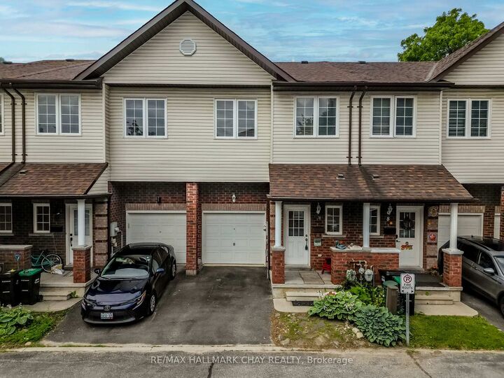 488 Yonge Street 9 — photo 1