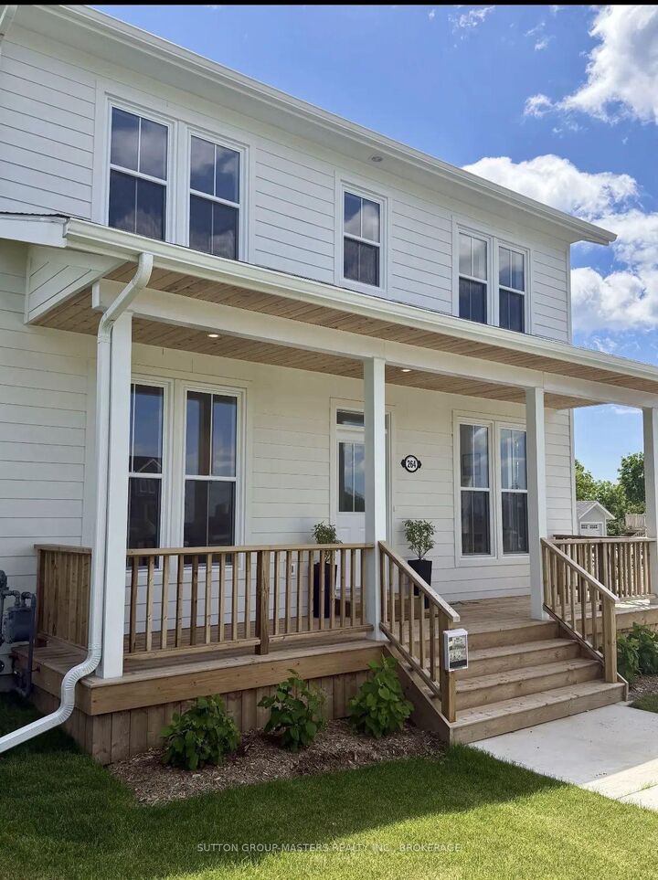 Property Photo: 264 Old Kiln Crescent ON K7K 0L7