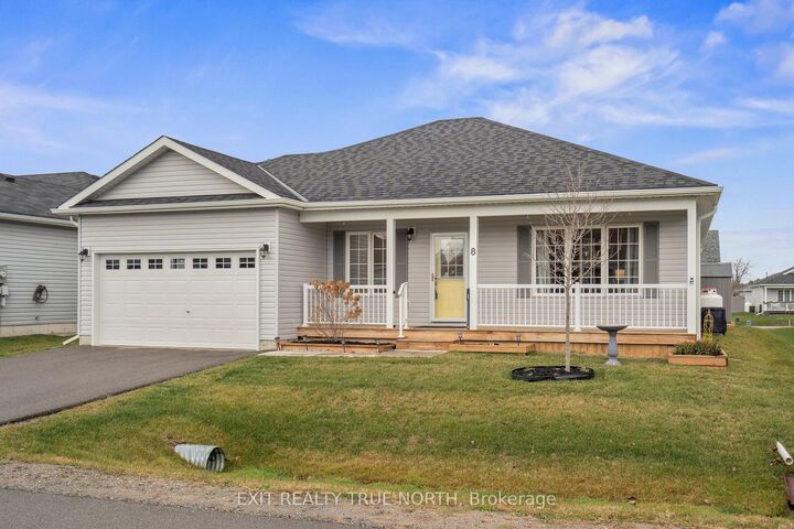 Property Photo: 8 Sinclair Crescent ON L3V 8J9