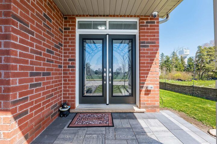 Property Photo: 31 Rainey Drive ON L9W 7R5
