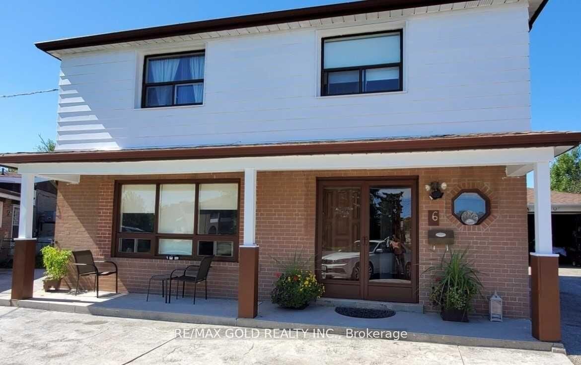 Property Photo: 6 Monaco Court ON M3N 1R8