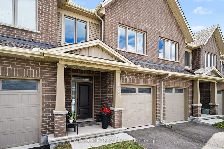 Property Photo:  108 Jardiniere Street  ON K2S 2K2 