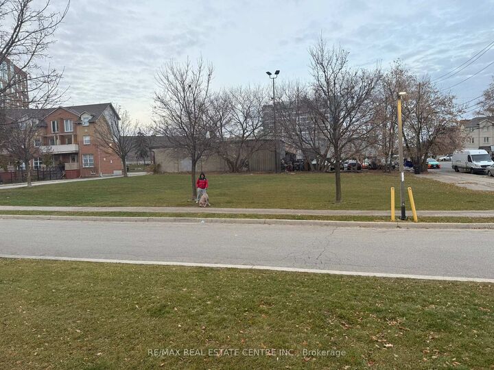 Property Photo:  W/S Keele St N/A  ON M6N 3E9 