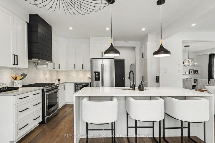 Property Photo: 368 Hepatica Way ON K4A 0Z1