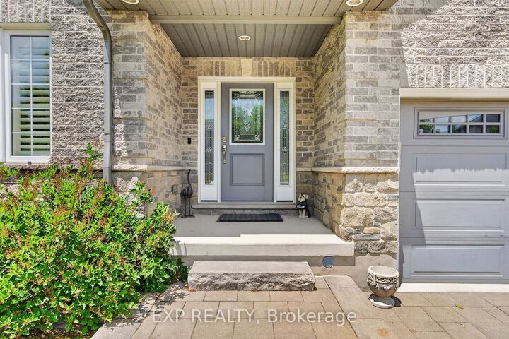 Property Photo: 6 Caverhill Crescent ON N0L 1R0