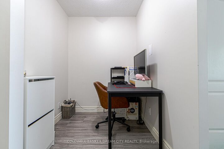 Property Photo:  60 Town Centre Court 1106  ON M1P 0B1 