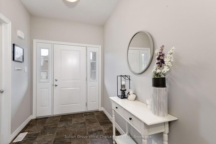 Photo de la propriété: 21 Brown Street ON N5A 0B8