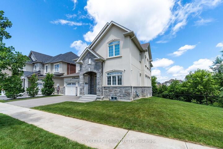 Property Photo: 20 Parkheights Trail ON L7B 0A6