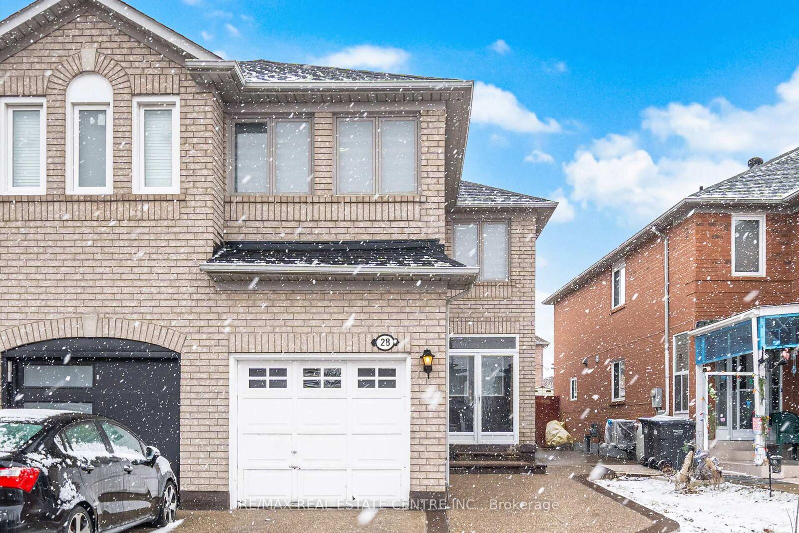 Property Photo:  28 Mount Fuji Crescent  ON L6R 2L3 