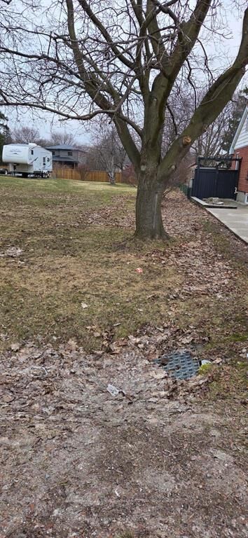 Property Photo:  1042 Dearness Drive  ON N6E 1N7 