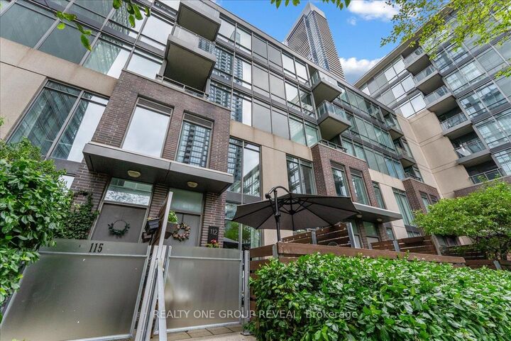 Property Photo:  15 Brunel Court 112  ON M5V 3Y6 