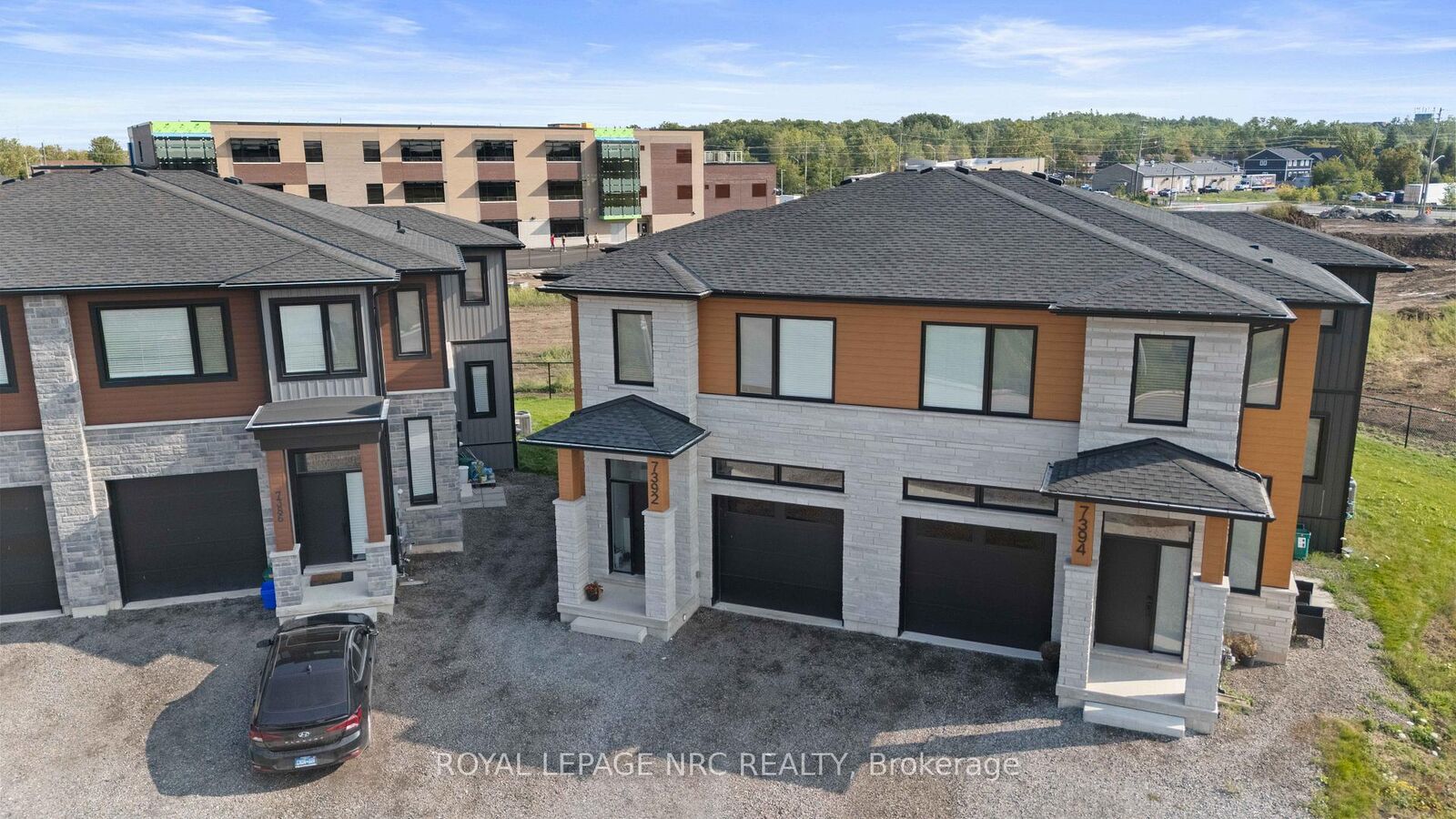 Property Photo:  7392 Splendour Drive  ON L2H 3V7 