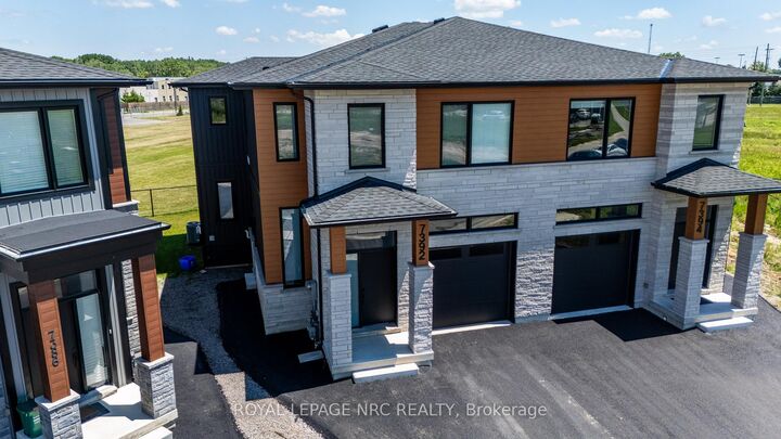 7392 Splendour Drive — photo 1