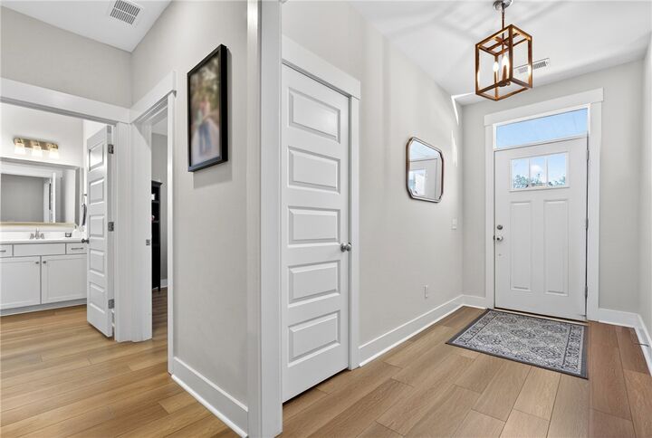 Property Photo: 109 Woodcross Drive SC 29681