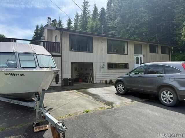 8335 Camelot Rd — photo 1