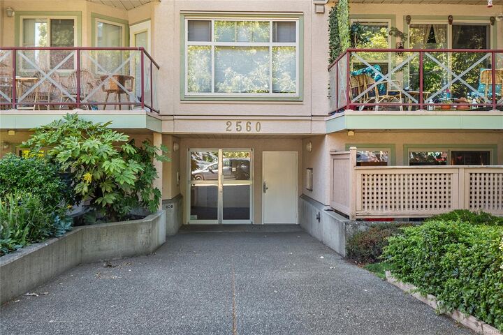 Property Photo:  2560 Wark St #104  BC V8T 4G8 
