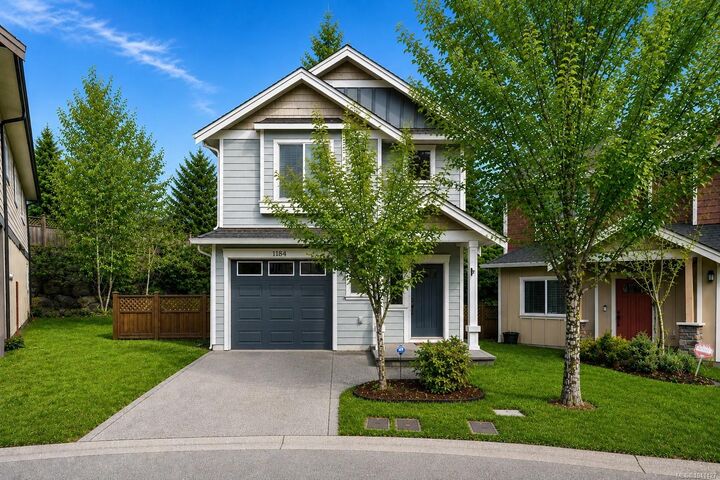 Property Photo: 1184 Parkdale Creek Gdns BC V9B 4G9