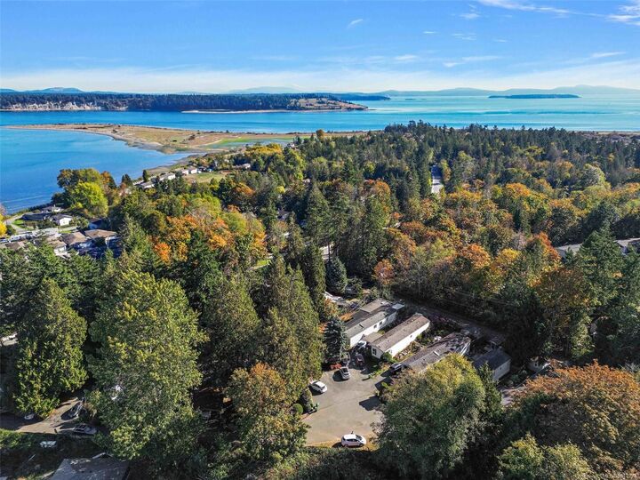 Property Photo:  2741 Stautw Rd #5  BC V8M 2E9 