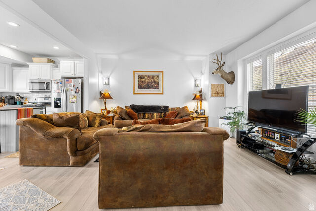 Property Photo: 33 E Ann Arbor Dr S UT 84020