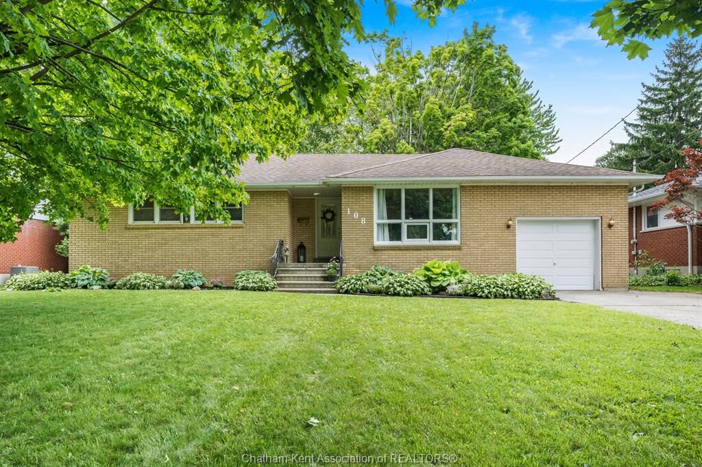 Property Photo:  108 Faubert Drive  ON N7M 2Y4 