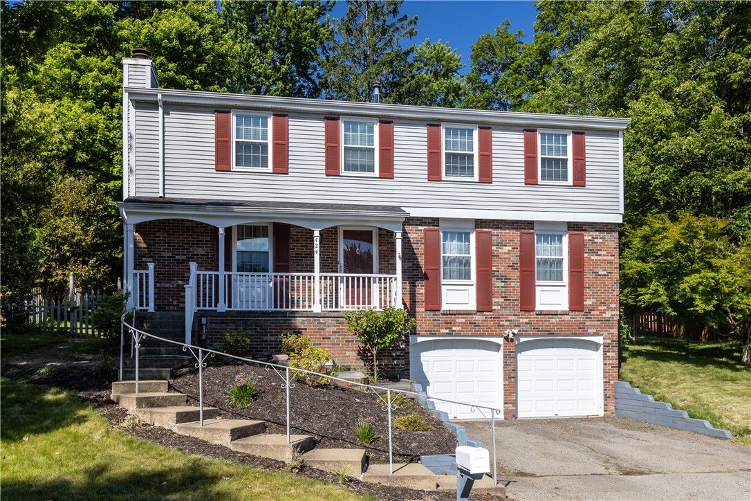 Property Photo: 424 Woodcock Drive PA 16066