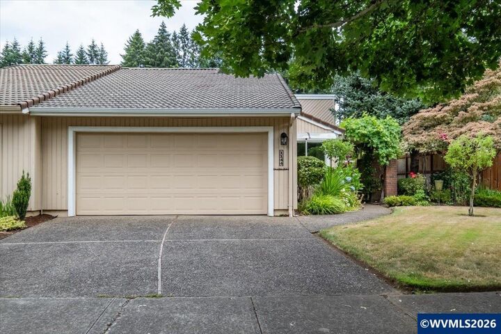 Property Photo:  1144 Cayuse Cir SE  OR 97306 